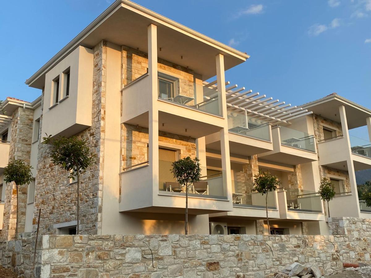 לימנאס Luminous Luxury Apartments מראה חיצוני תמונה