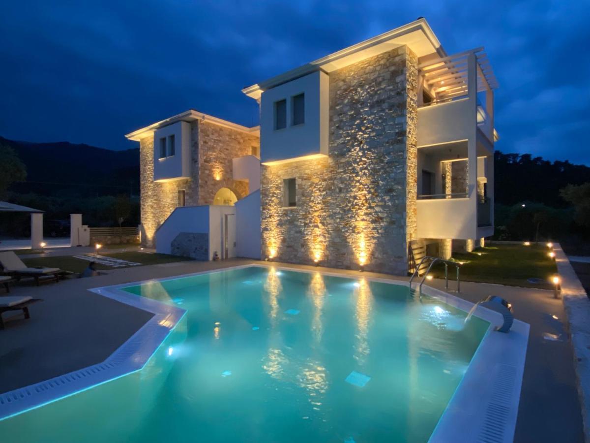לימנאס Luminous Luxury Apartments מראה חיצוני תמונה
